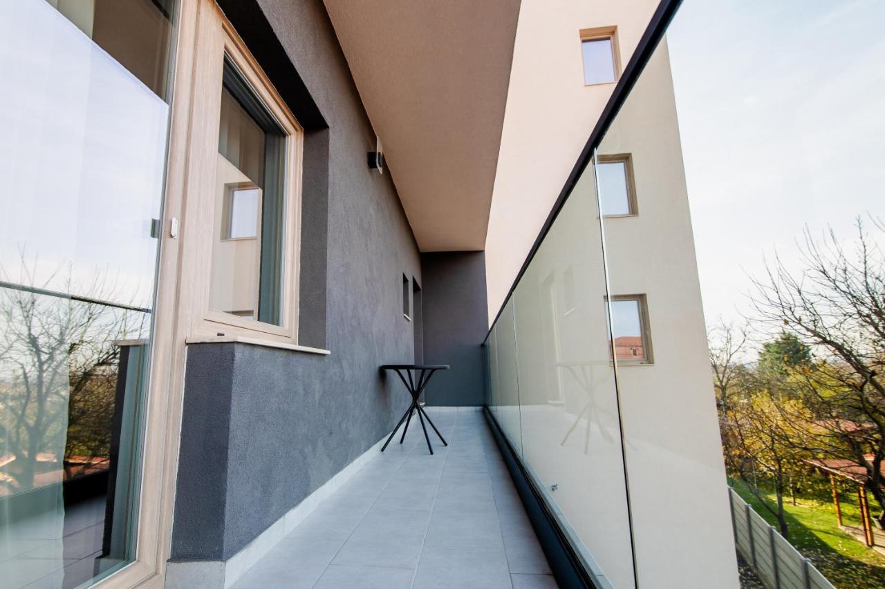 קריובה Samplus Central Apartment מראה חיצוני תמונה